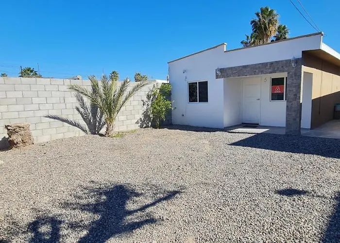 Gated And Very Secured White House 6 Mins From The Beach